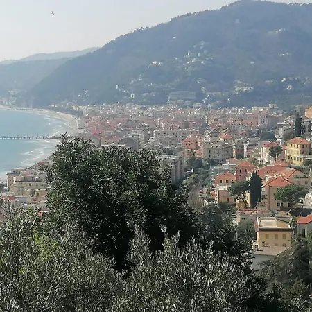 Con Terrazza Vista Panoramica منزل للإقامة